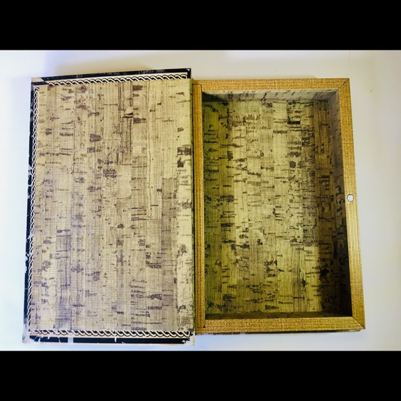 Halloween Book of Spells Box Old World Witch Cat - Picture 8 of 9